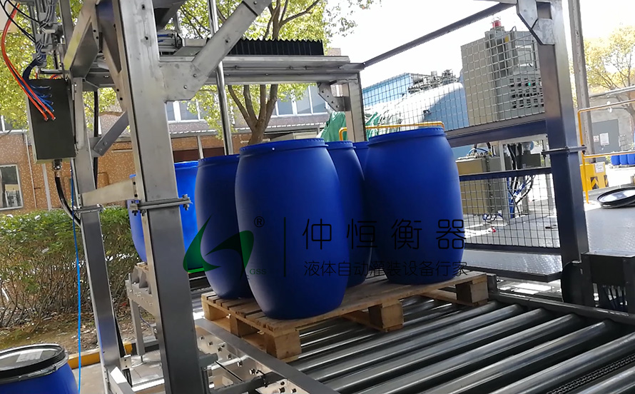IBC吨桶全自动灌装机5